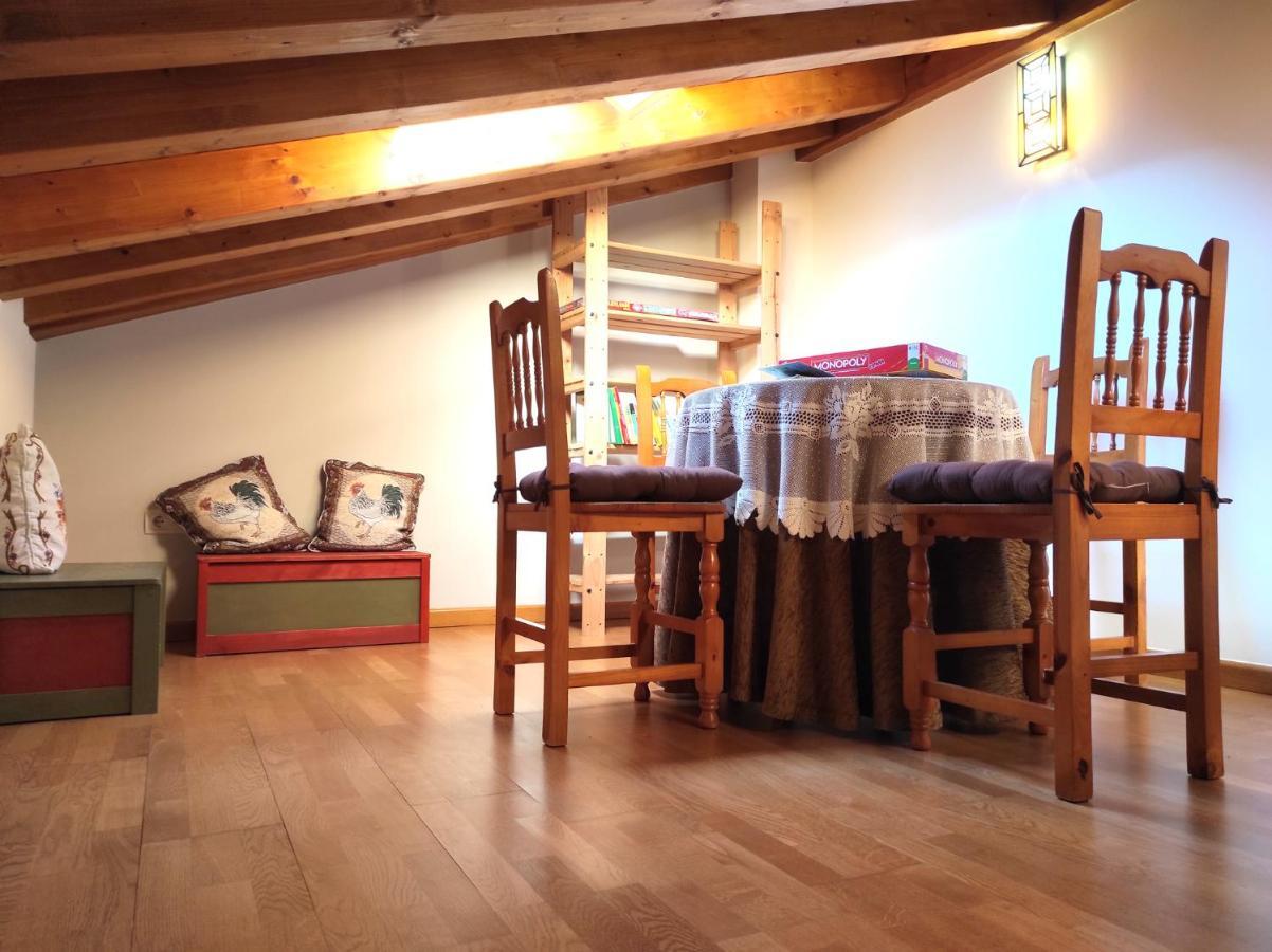 Pradena del Rincon Del Abuelo Casa Rural מראה חיצוני תמונה